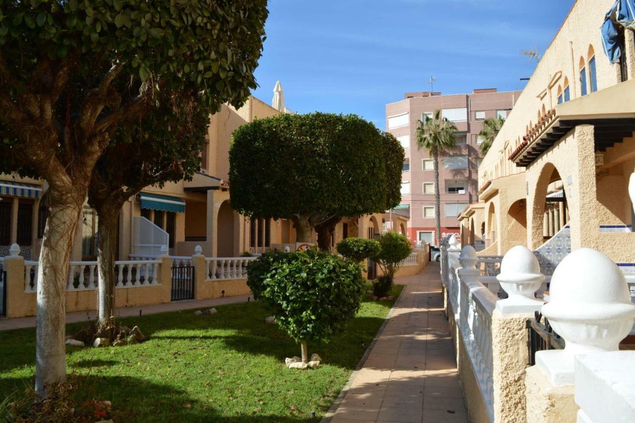 Casa Torrevieja La Mata Villa Eksteriør billede